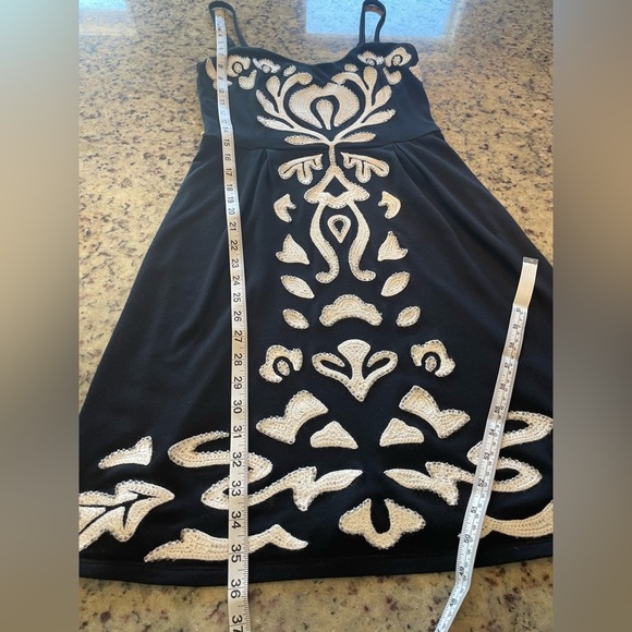 Women’s Black and White Embroidered Dress size XS - Picture 6 of 6